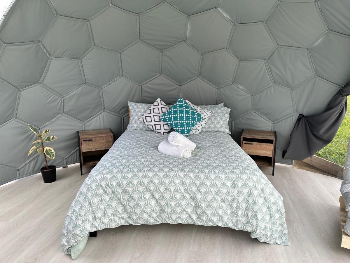 Deerstone Glamping-boulsworth Hill Dome Hot Tub