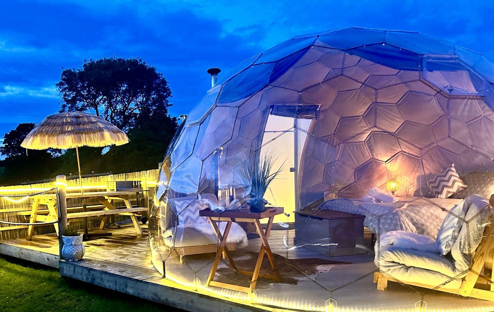 Deerstone Glamping-boulsworth Hill Dome Hot Tub *